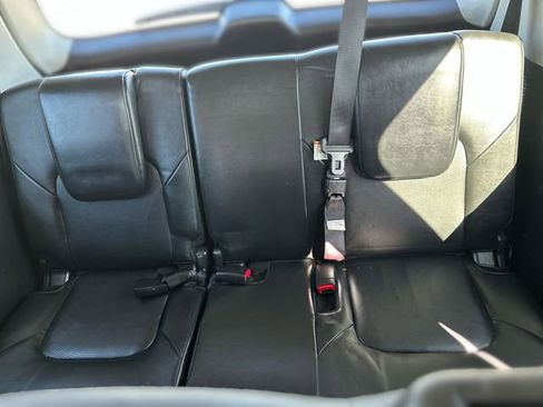 Used 2019 Nissan Armada SL image 28