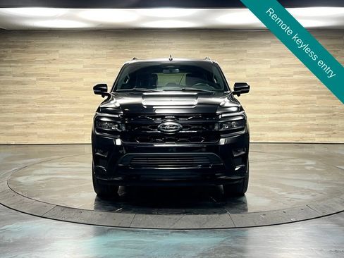 Used 2024 Ford Expedition Max Limited AWD/4WD image 9