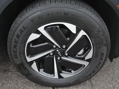 Used 2023 Kia Sportage LX image 41