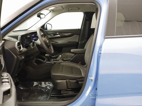 Certified 2024 Chevrolet TrailBlazer LT w/ Driver Confidence Package image 6
