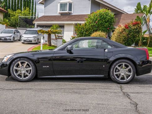 Used 2006 Cadillac XLR image 20
