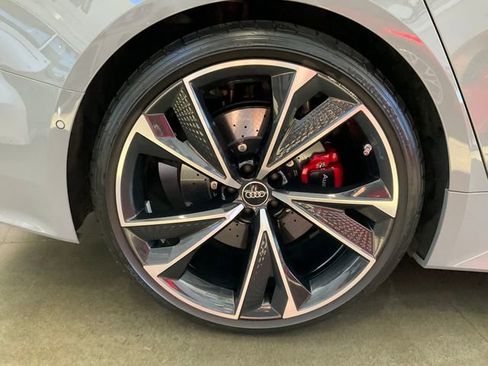 Used 2022 Audi RS 7 Sportback AWD/4WD image 28