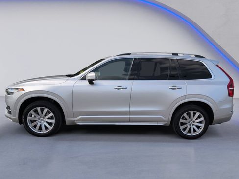 Used 2017 Volvo XC90 T5 Momentum w/ Vision Package FWD image 11