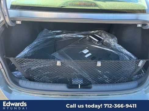 New 2025 Hyundai Elantra SE image 8
