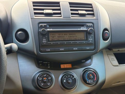 Used 2012 Toyota RAV4 FWD image 26