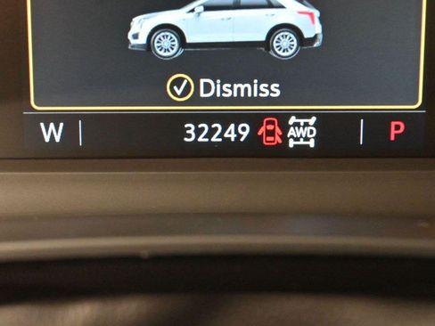 Certified 2024 Cadillac XT5 Premium Luxury w/ LPO, Floor Liner Package AWD/4WD image 23