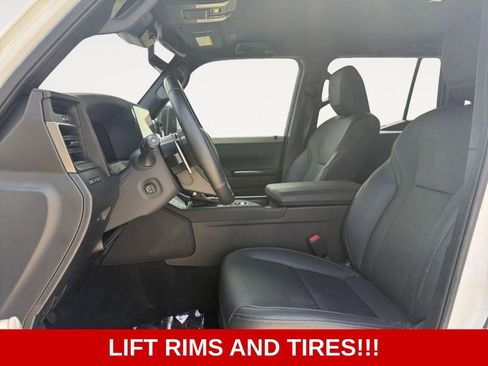 Used 2024 Lexus GX 550 AWD/4WD image 10