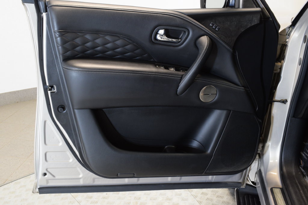 Used 2023 INFINITI QX80 Luxe AWD/4WD image 15