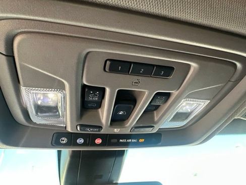 Used 2019 Chevrolet Silverado 1500 LTZ w/ LTZ Premium Package AWD/4WD image 28