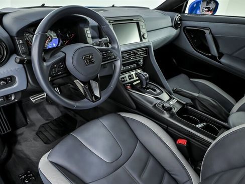 Used 2020 Nissan GT-R Premium AWD/4WD image 21