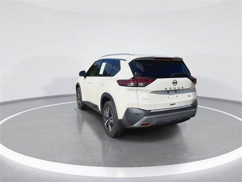 Used 2021 Nissan Rogue SL w/ Premium Package image 8