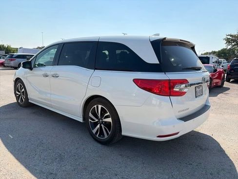 Used 2018 Honda Odyssey Elite image 4