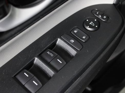 Used 2018 Honda CR-V LX image 21