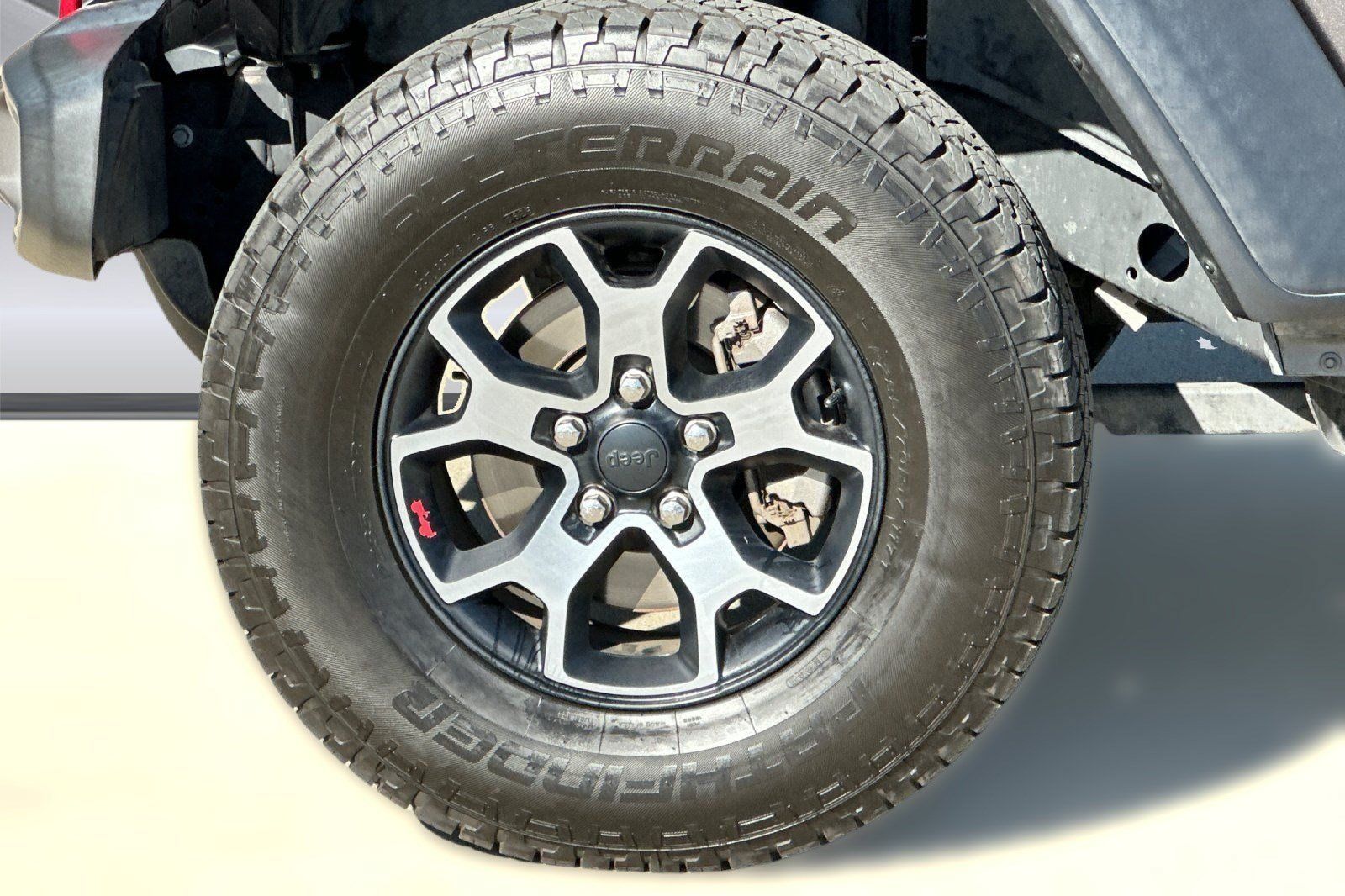 Used 2018 Jeep Wrangler Unlimited Rubicon AWD/4WD image 13