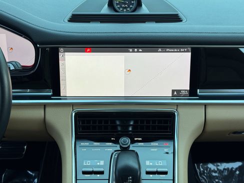 Used 2021 Porsche Panamera 4 image 25