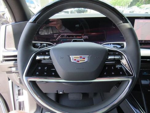 New 2026 Cadillac Escalade ESV Sport w/ Touring Package AWD/4WD image 25