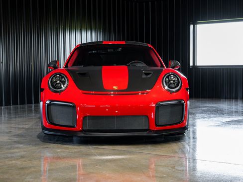 Used 2018 Porsche 911 GT2 RS RWD image 5