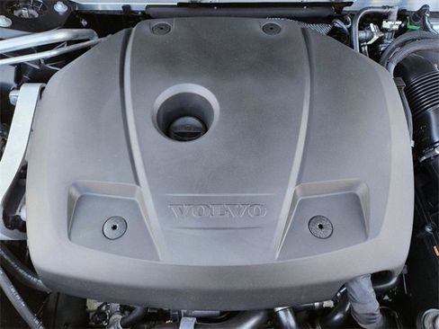 Certified 2025 Volvo XC60 T8 Plus w/ Protection Package Premier image 35