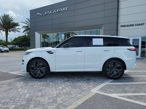 Used 2024 Land Rover Range Rover Sport Dynamic SE AWD/4WD image 2
