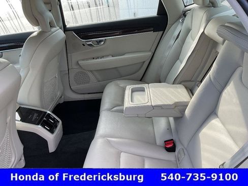 Used 2018 Volvo S90 T5 Momentum w/ Convenience Package FWD image 29
