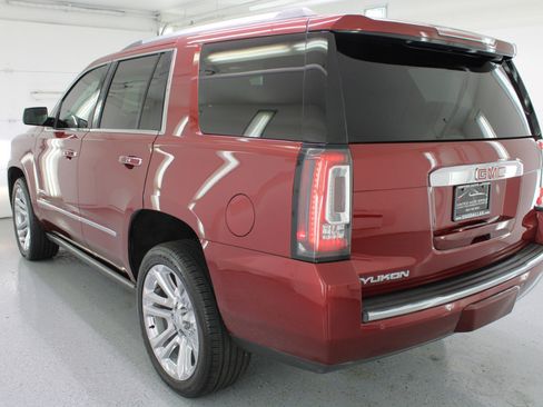 Used 2019 GMC Yukon Denali w/ Denali Ultimate Package image 6