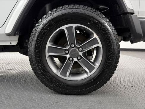 Used 2023 Jeep Wrangler Unlimited Sahara w/ Cold Weather Group AWD/4WD image 33