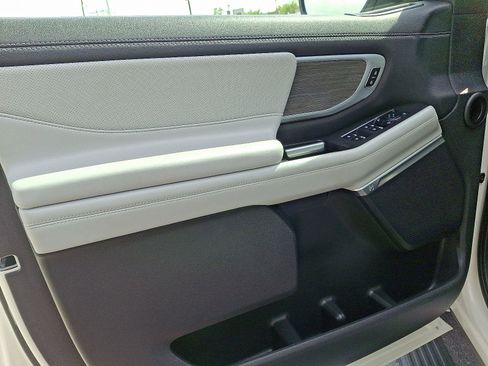 New 2025 Ford Expedition Platinum w/ Platinum Ultimate Package image 10