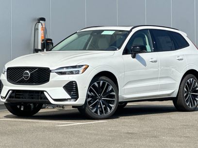 New 2026 Volvo XC60 B5 Ultra w/ Climate Package PRO
