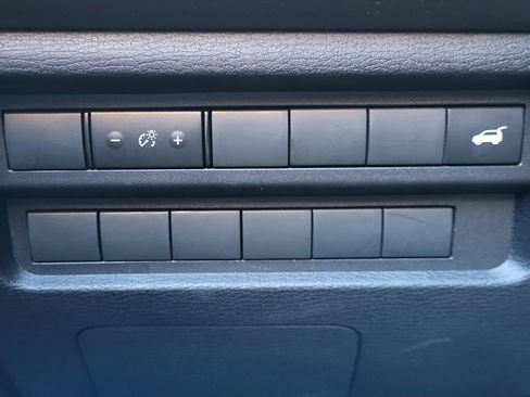 Used 2024 Mitsubishi Outlander SE image 29