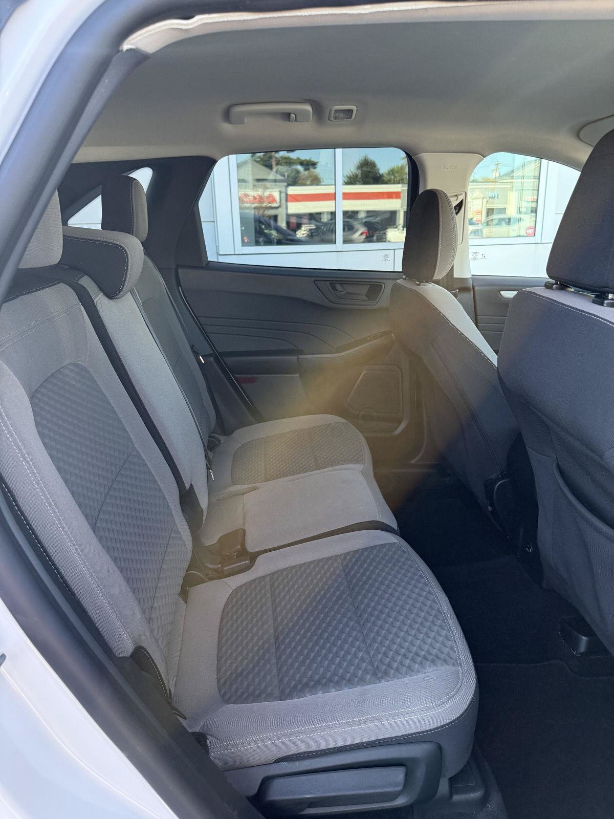 Used 2022 Ford Escape SE FWD image 15