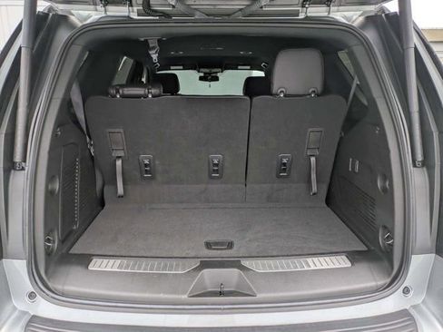 Used 2023 Chevrolet Tahoe Z71 AWD/4WD image 11