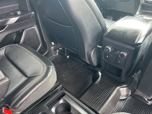 Used 2020 Ford Explorer XLT w/ Equipment Group 202A image 13