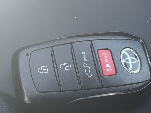 Used 2025 Toyota Highlander XSE AWD/4WD image 20