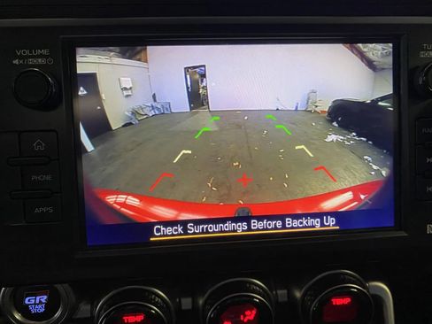 Used 2022 Toyota GR86 Premium image 17