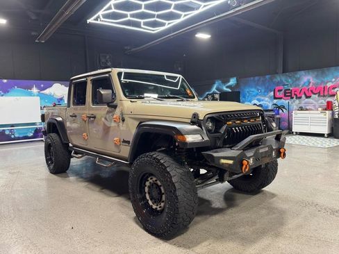 Used 2020 Jeep Gladiator Sport w/ Quick Order Package 24S AWD/4WD image 8