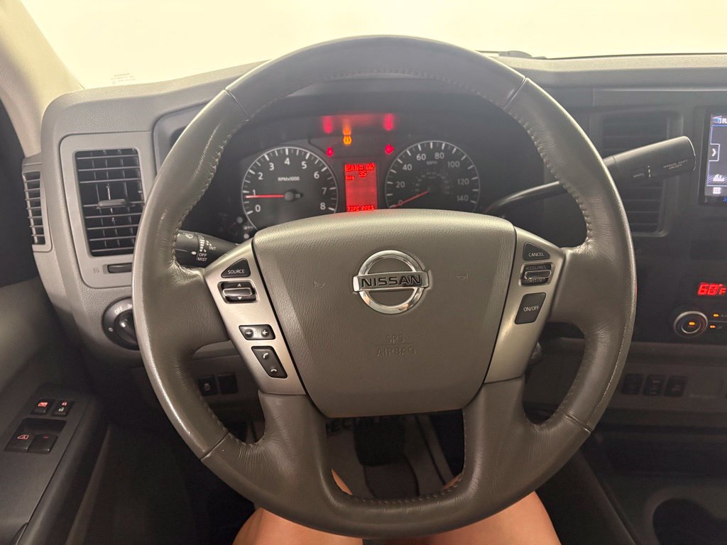 Used 2018 Nissan NV 3500 SL RWD image 21