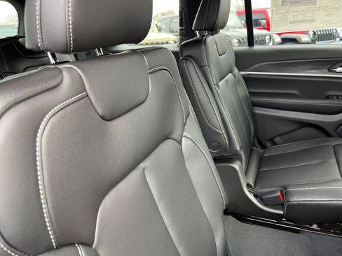 New 2025 Jeep Grand Cherokee L Limited image 44