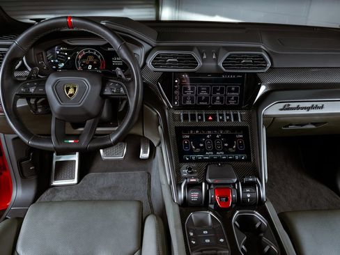 Used 2024 Lamborghini Urus S AWD/4WD image 11