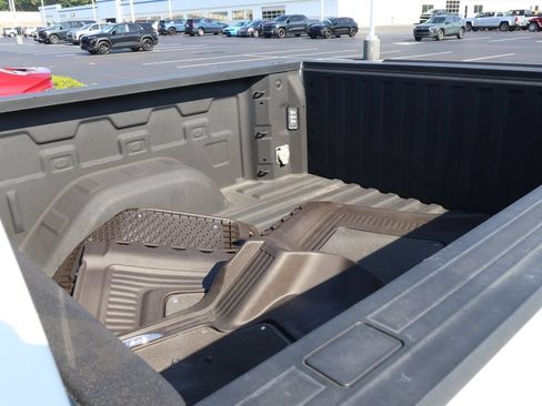 Used 2023 Chevrolet Silverado 1500 LT w/ Safety Package AWD/4WD image 31