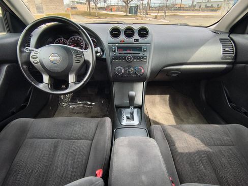 Used 2010 Nissan Altima 2.5 S w/ Convenience Pkg image 11