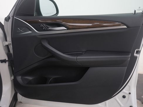 Used 2024 BMW X3 xDrive30i image 9