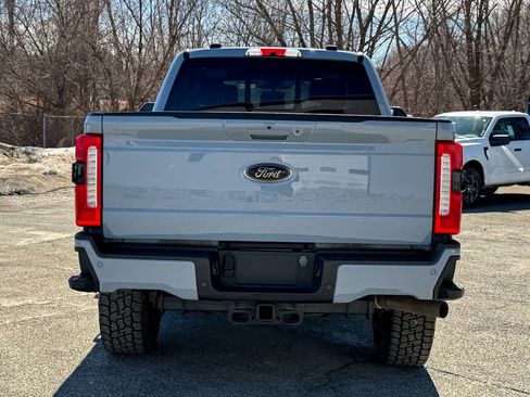 Used 2024 Ford F250 Lariat w/ Black Appearance Package image 4