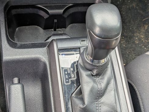 Used 2023 Toyota Tacoma TRD Off-Road image 25