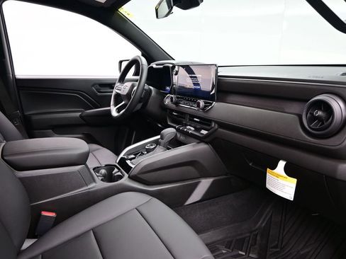 Used 2026 Chevrolet Colorado Trail Boss image 12