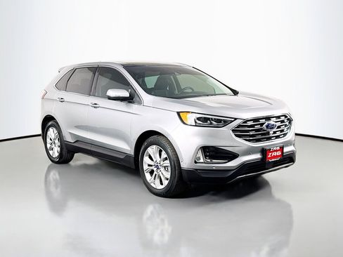 Used 2020 Ford Edge Titanium w/ Equipment Group 301A AWD/4WD image 7