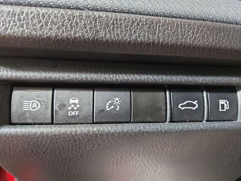Used 2025 Toyota Camry SE FWD image 29