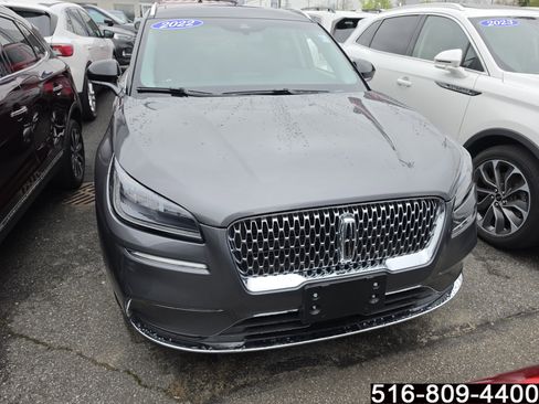 Used 2022 Lincoln Corsair AWD w/ Premium Package image 2