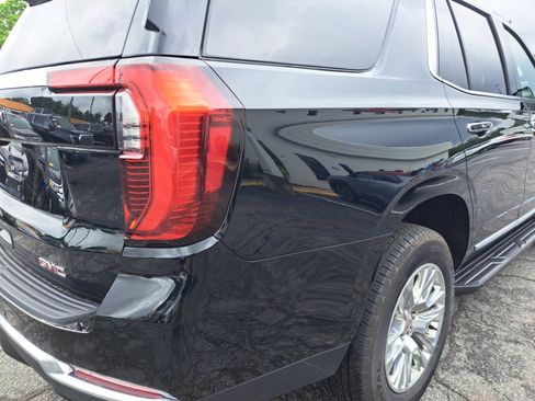 Used 2025 GMC Yukon Denali AWD/4WD image 17