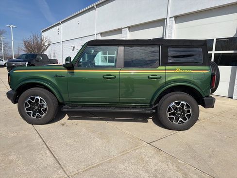 Used 2022 Ford Bronco Outer Banks image 8