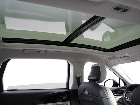 New 2026 Lincoln Nautilus Reserve AWD/4WD image 17